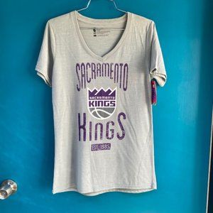 NBA Sacramento Kings Basketball T-Shirt Gray & Purple SS V Neck Popover NWT LGE